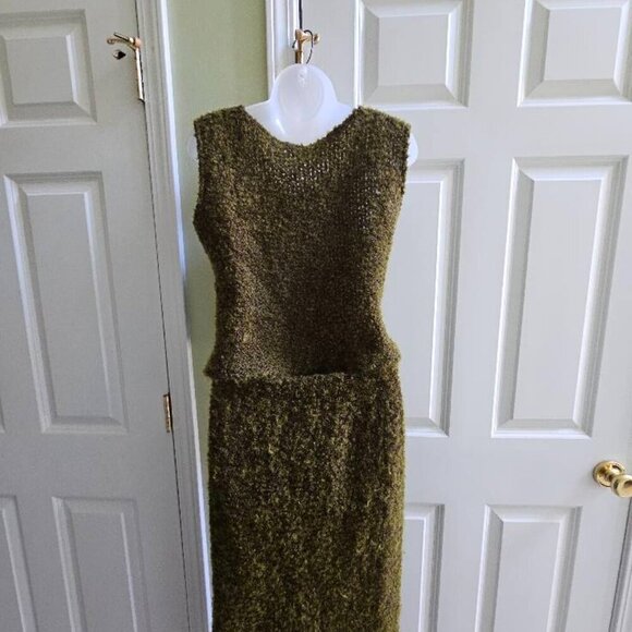 Vintage Design Today's Acrylic & Wool Green Moss Top & Matching Skirt Set - Picture 12 of 15
